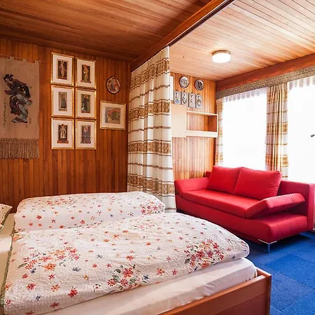 Lodge Claudia